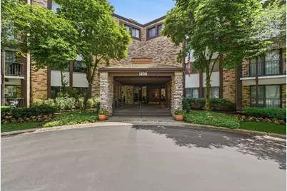 1400 N Yarmouth Place #303, Mount Prospect, IL 60056 - Photo 1