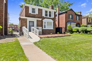8218 S Yates Blvd, Chicago, IL 60617 - Photo 1