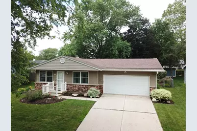 69 Devonshire Circle, Elgin, IL 60123 - Photo 1