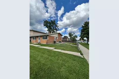 7030 W Carol Avenue, Niles, IL 60714 - Photo 1