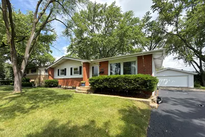 604 E Cedar Lane, Mount Prospect, IL 60056 - Photo 1