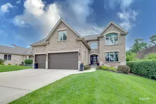 729 N 7th Ave, Addison, IL 60101 - Photo 1