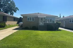 4933 N Ozanam Ave, Norridge, IL 60706 - Photo 1