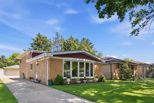 [Address not provided], Morton Grove, IL 60053 - Photo 1