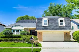 136 E Fox Hill Dr, Buffalo Grove, IL 60089 - Photo 1