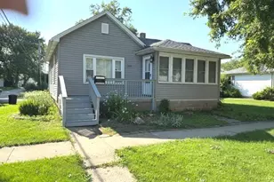 355 N Walnut St, Manteno, IL 60950 - Photo 1