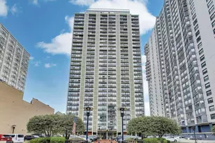 5733 N Sheridan Rd, Chicago, IL 60660 - Photo 1