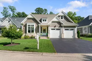 1925 Amberley Ct, Lake Forest, IL 60045 - Photo 1