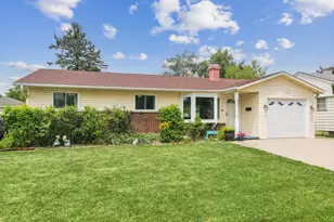 712 St Marys Pkwy, Buffalo Grove, IL 60089 - Photo 1