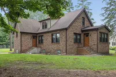 9048 Maple Avenue, Burr Ridge, IL 60527 - Photo 1