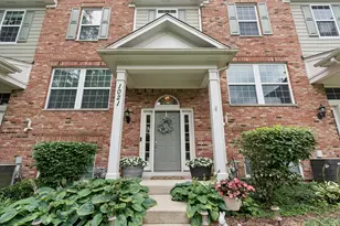 1021 Crane Pt, Elgin, IL 60124 - Photo 1