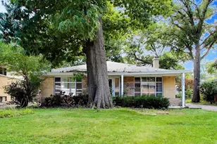 3905 Sugar Loaf Ln, Skokie, IL 60076 - Photo 1