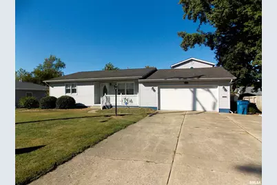1722 Frazier Avenue, Centralia, IL 62801 - Photo 1