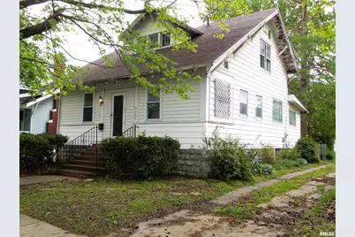 327 Linden Avenue, Centralia, IL 62801 - Photo 1