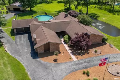 415 E Reichert Drive, Marion, IL 62959 - Photo 1