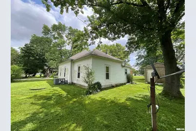 208 7th Street, Alma, IL 62807 - Photo 1