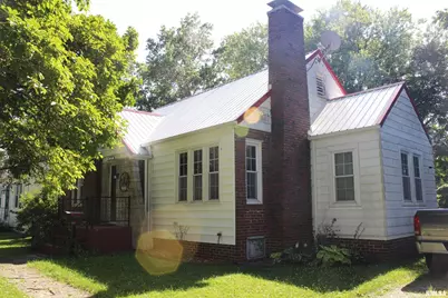 303 N Indiana Avenue, Salem, IL 62881 - Photo 1