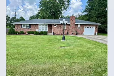 11 W Oak Park Street, Centralia, IL 62801 - Photo 1