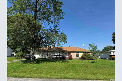 915 S Broadway Street, Sesser, IL 60804 - Photo 1