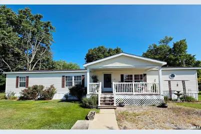 210 E Aird Street, Odin, IL 62870 - Photo 1