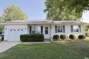 118 Westport, Salem, IL 62881 - Photo 1