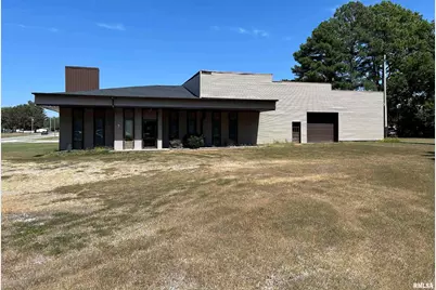 1610 N Broadway Street, Salem, IL 62881 - Photo 1