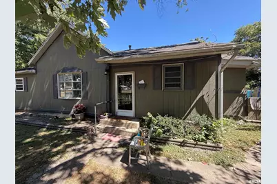 617 N Walnut Street, Centralia, IL 62801 - Photo 1