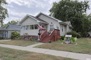 307 S Pruyn St, Salem, IL 62881 - Photo 1