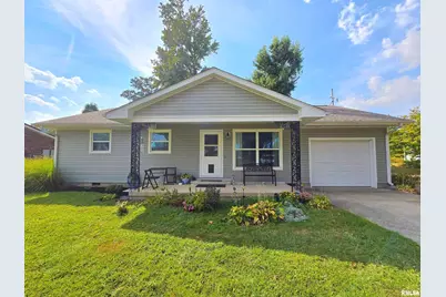 23 W Oak Park Drive, Centralia, IL 62801 - Photo 1