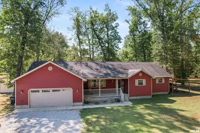 402 W Wilson Street, Herrin, IL 62948 - Photo 1