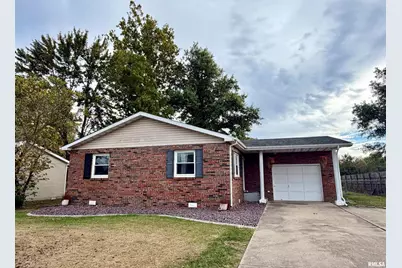 11 Edgebrook, Centralia, IL 62801 - Photo 1