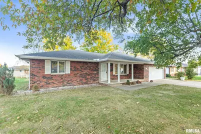 629 Oakdale Drive, Centralia, IL 62801 - Photo 1