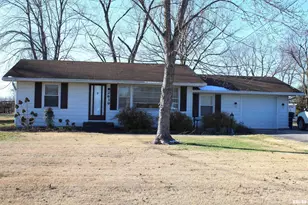 2639 S Broadway S Ave, Salem, IL 62881 - Photo 1