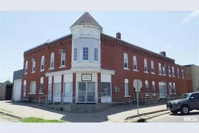 600 S 1st Street, Clinton, IA 52732 - Photo 1