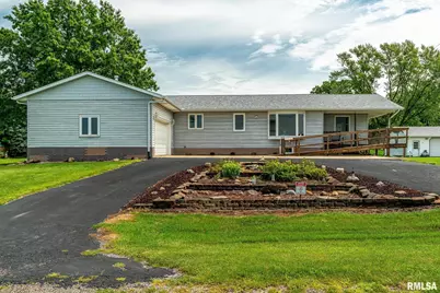 500 N 7th Avenue, New Windsor, IL 61465 - Photo 1