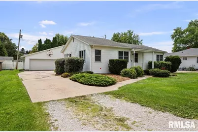 4306 16th Avenue, Moline, IL 61265 - Photo 1