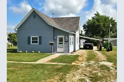 305 W North Street, Mt Sterling, IL 62353 - Photo 1