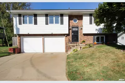 3043 17th St Ct Court, East Moline, IL 61244 - Photo 1