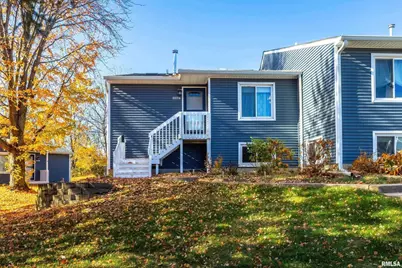3374 N Willow Court, Bettendorf, IA 52722 - Photo 1