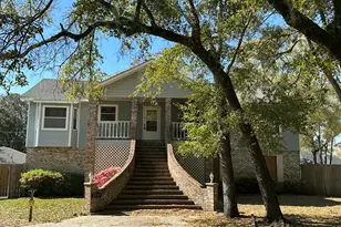 3111 Holley Point Rd, Navarre, FL 32566 - Photo 1