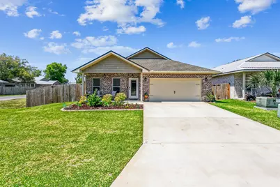 75 4th Street, Shalimar, FL 32579 - Photo 1