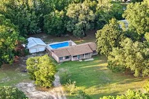 6736 Nichols Dr Dr, Milton, FL 32570 - Photo 1