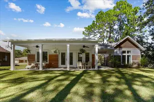 9097 Deer Ln Ln, Navarre, FL 32566 - Photo 1