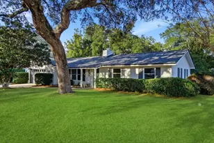 301 Priscilla Dr, Fort Walton Beach, FL 32547 - Photo 1