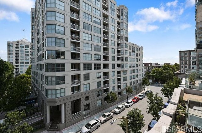 72 Townsend St, San Francisco CA  94107-2020 exterior