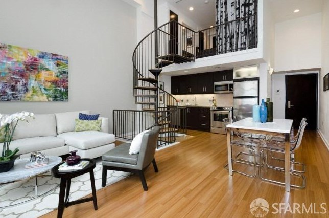 16 Jessie St, San Francisco CA  94105-2782 exterior