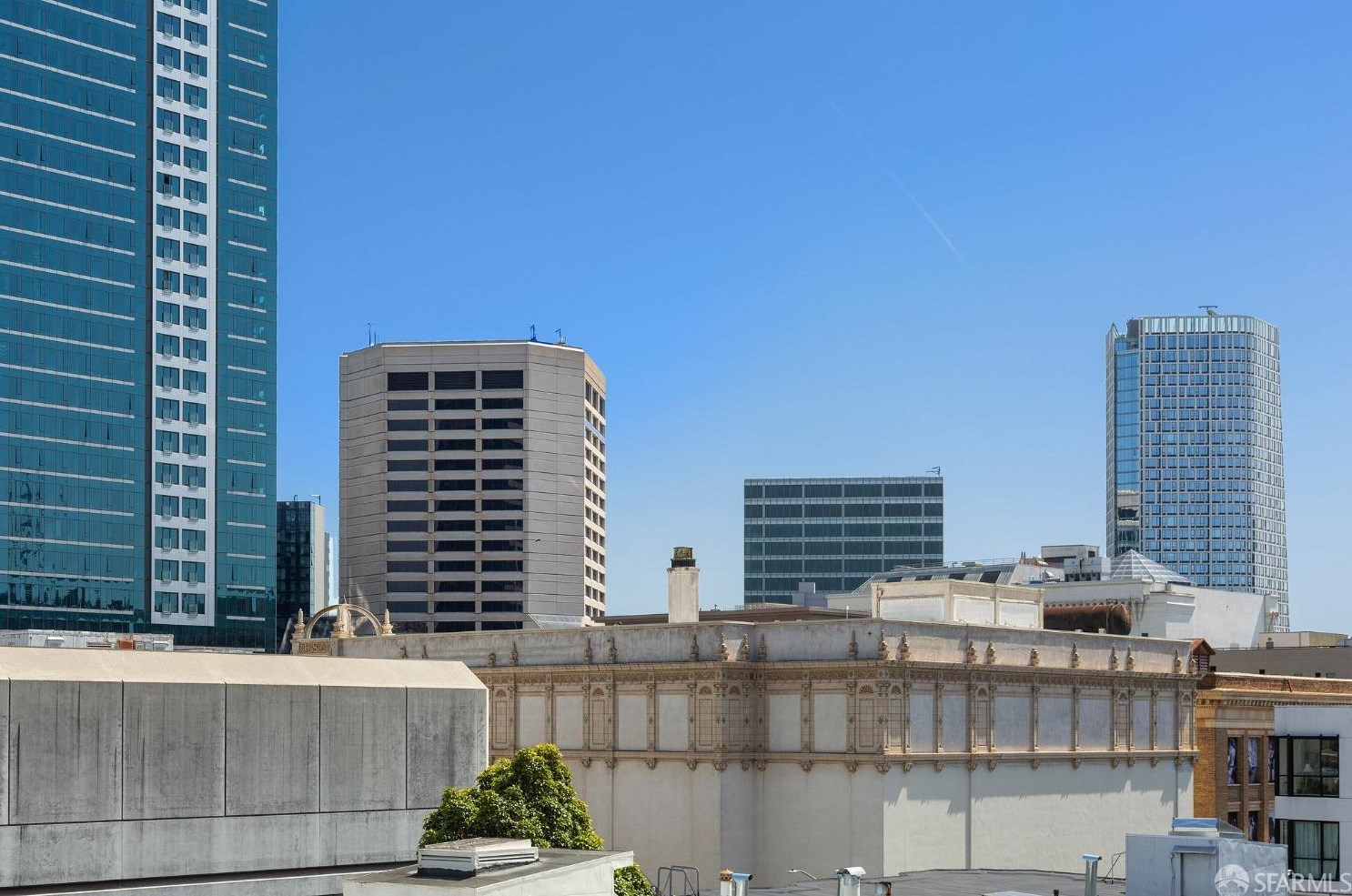 311 Grove St, San Francisco CA  94102-4418 exterior