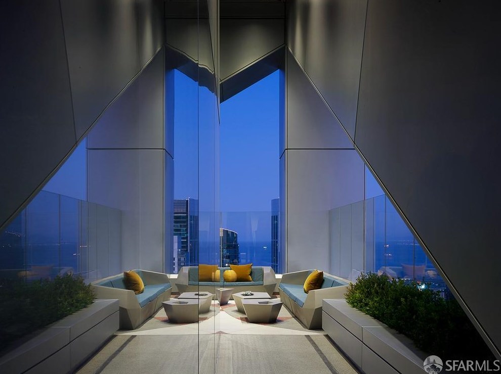 181 Fremont St, San Francisco CA  94105-2207 exterior