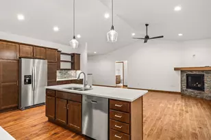 1403 Skyline Dr, Stevens Point, WI 54482 - Photo 19