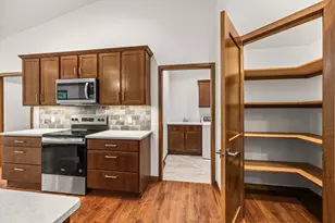 1403 Skyline Dr, Stevens Point, WI 54482 - Photo 21